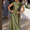 Elure | Short Sleeve Boat Neck Fitted Silhouette Midi Dress