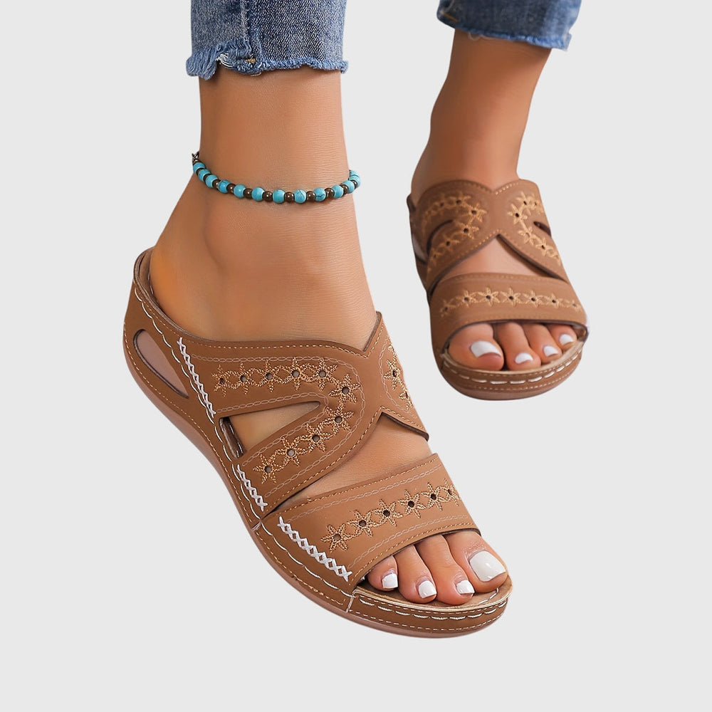 Noëlle | Lightweight Sandals
