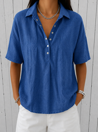 Ava | Blouse with Collar and Button