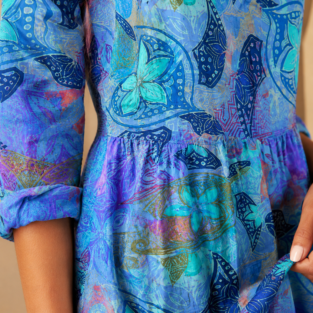 JULIETTE | Long Blouse with V-Neck