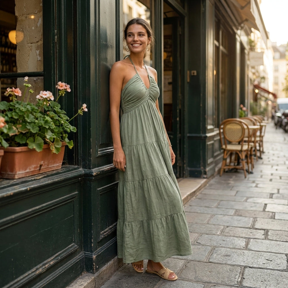 Julia | Long dress with halter neck and open back
