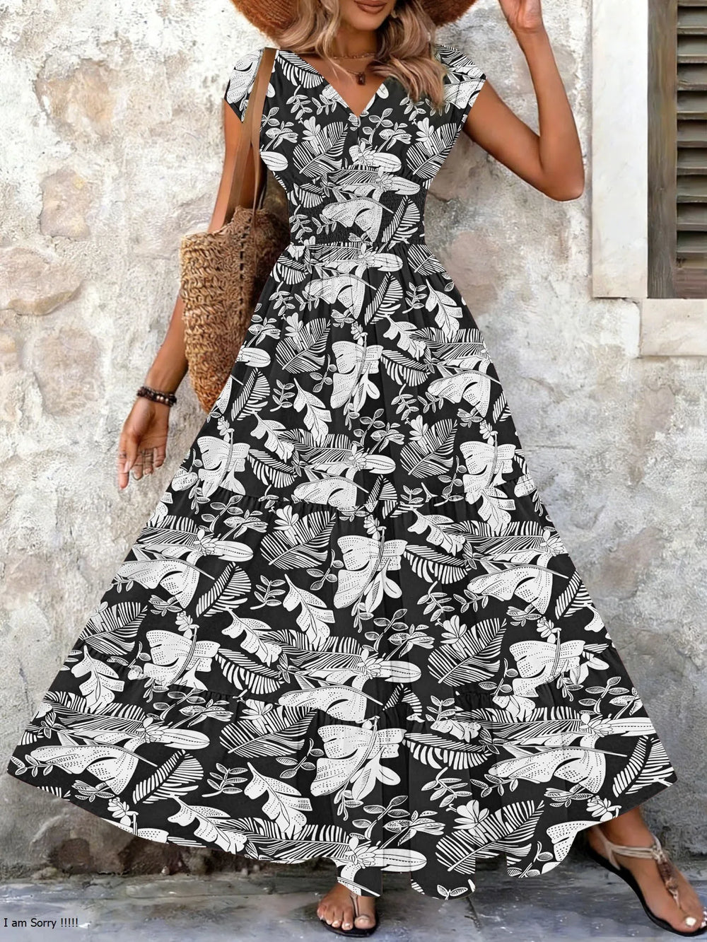 Lorena | Baroque maxi dress with V-neck