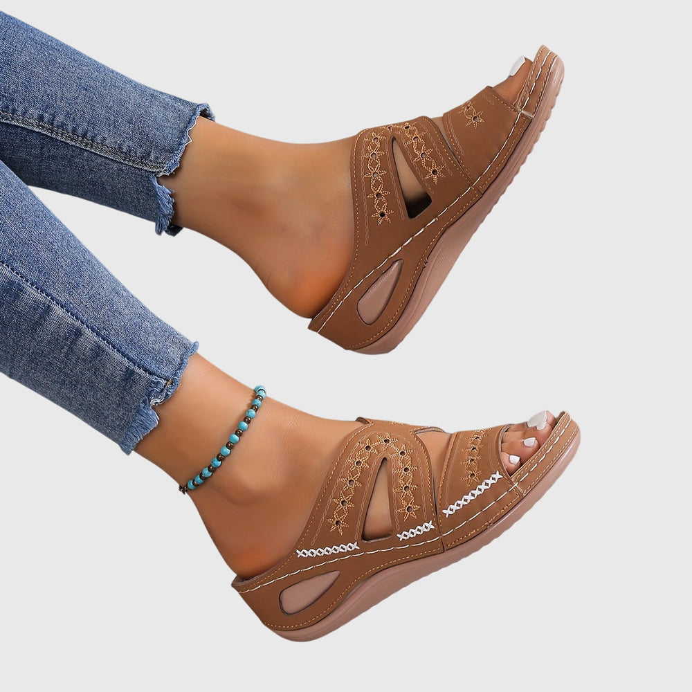 Noëlle | Lightweight Sandals