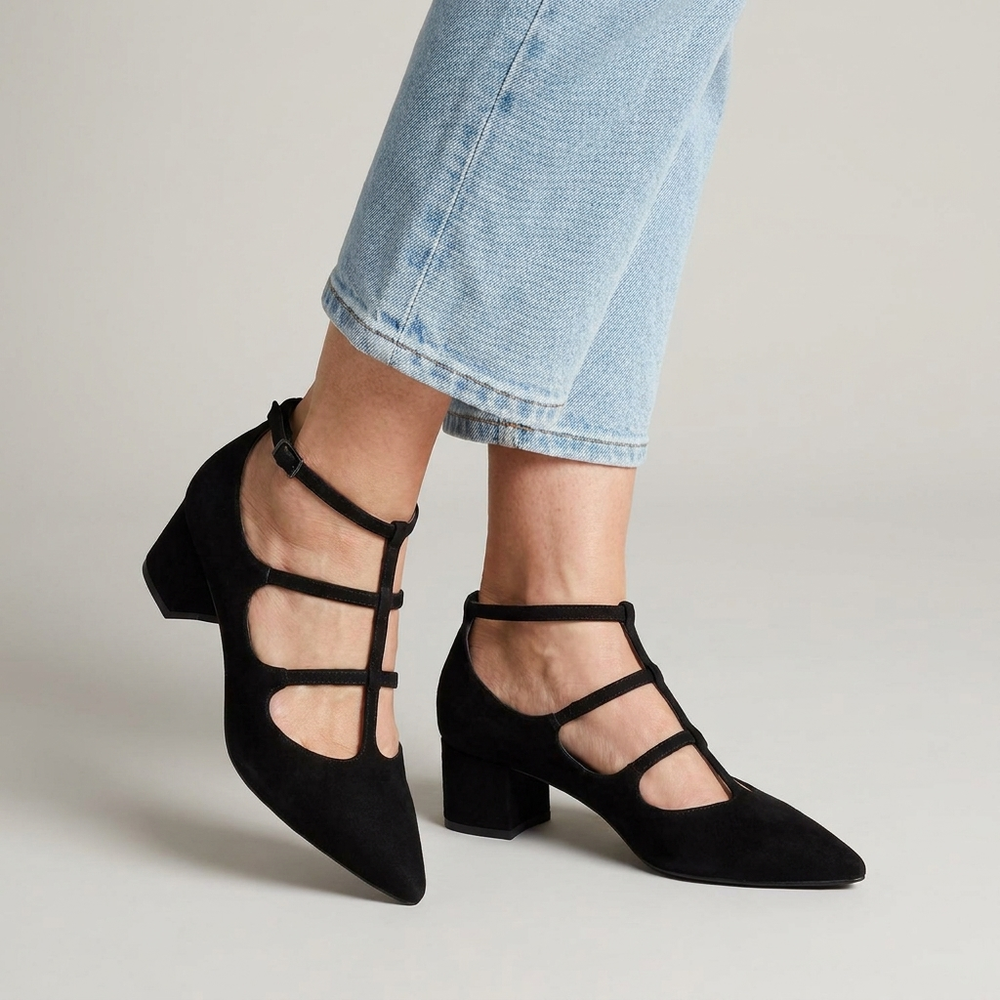 Sorelle | Women's Classic Block Heel Pumps in Nude
