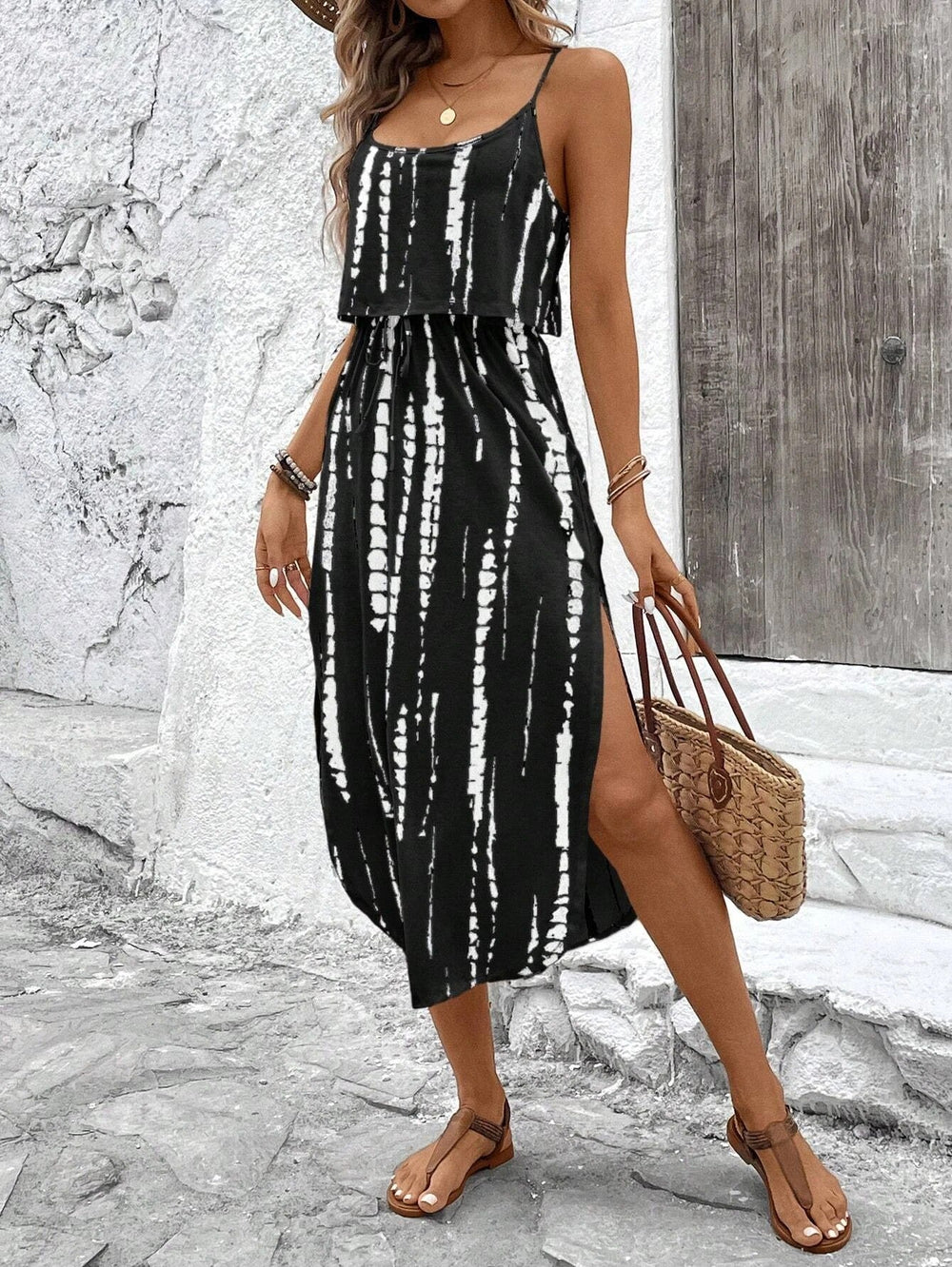 Luna | Midi dress with thin straps